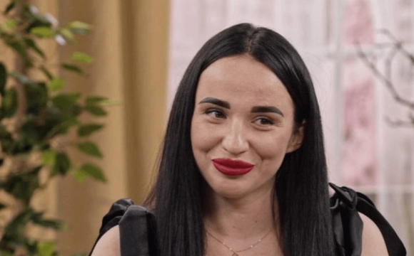 Скандальна учасниця «Супермами» може знайти свого сина: вона публікує дивні відео