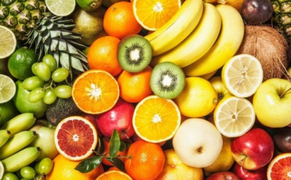 Експерти назвали фрукти, які краще вживати замороженими