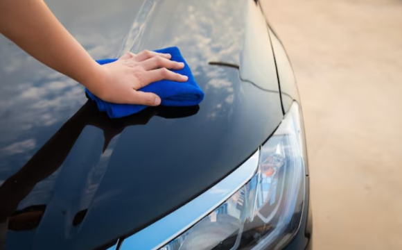 Стукай по капоту перед тим, як поїхати: цікавий лайфхак для водіїв