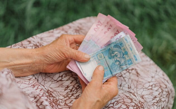 Українкам можуть збільшити пенсію на 900 гривень