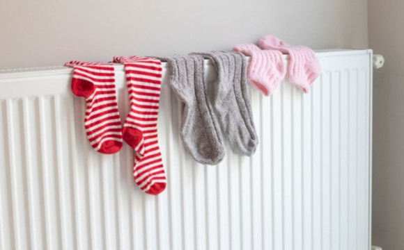 Які речі заборонено зберігати біля батареї