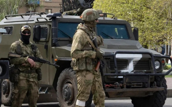 У Білорусі з'явилася нова техніка з незрозумілими знаками