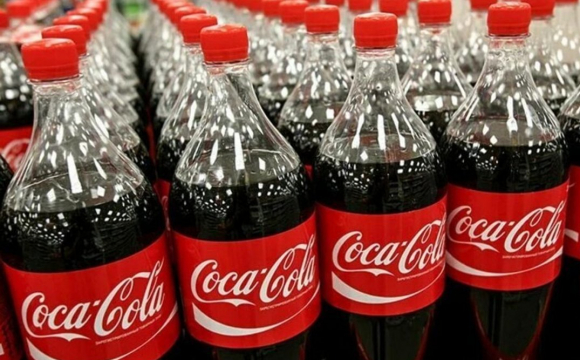 Coca-Cola заявила про тимчасову зупинку роботи в РФ