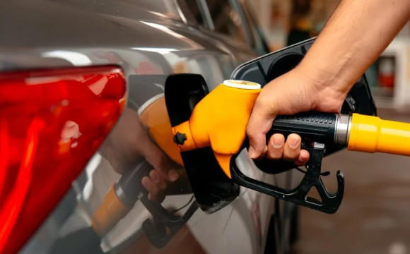 Бензин в Україні може подешевшати?