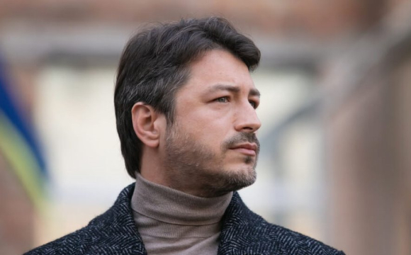 Відомий український телеведучий став батьком