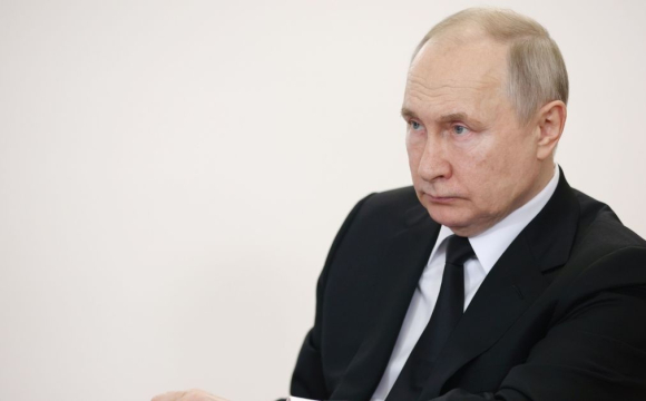 Названі страхи Путіна перед 9 травня