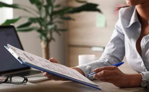 Як дізнатися, до якого часу діє страховий поліс: поради для мандрівників в Україні