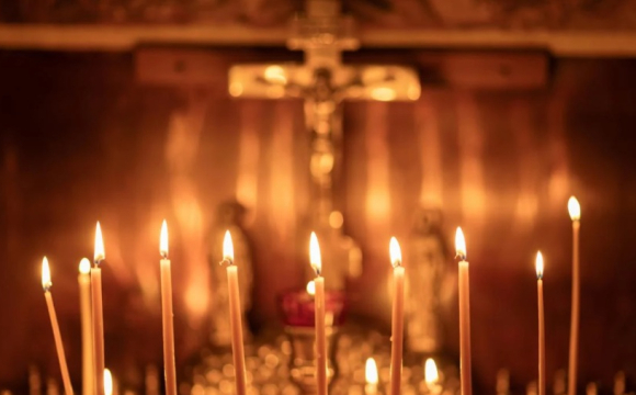 4 листопада віряни звертаються до святих: що сьогодні заборонено робити