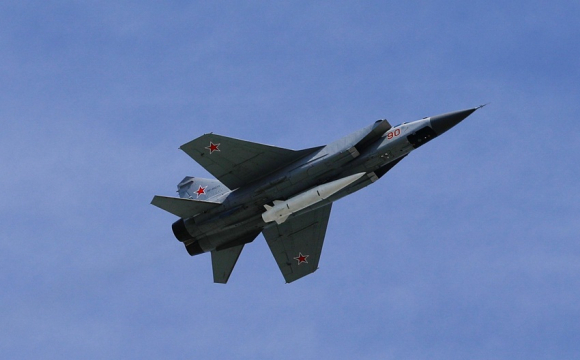 РФ перекидає до Білорусі МіГ-31К: українців попереджають про часті тривоги
