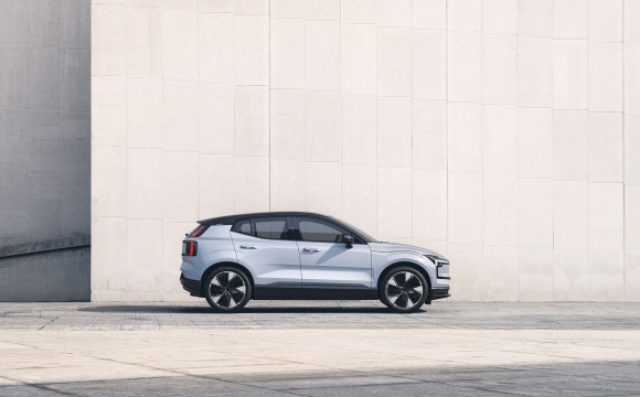 Компактний зовні, практичний всередині: що пропонує Volvo EX30