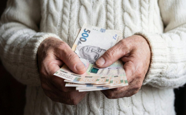 Гроші залишаться, але не для всіх: що змінять у соцвиплатах в Україні
