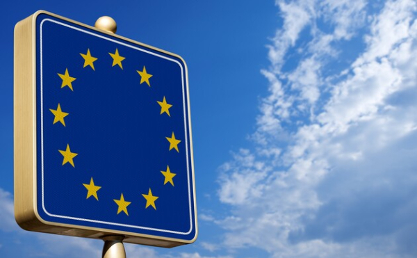 Українці масово виїжджають із ЄС