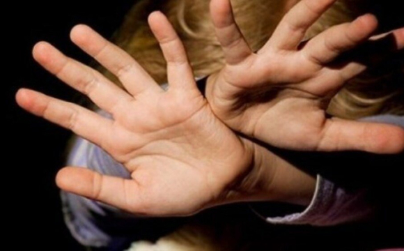 На заході України чоловік розбещував 8-річну дитину 