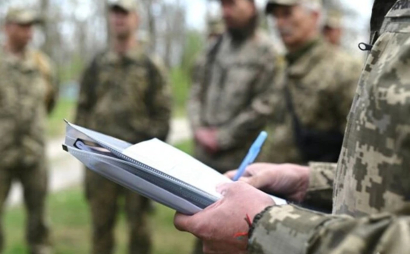 Стало відомо, чи мають право працівники ТЦК заходити до квартири