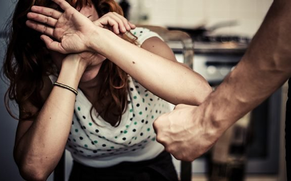 На Волині п'яний чоловік побив дружину