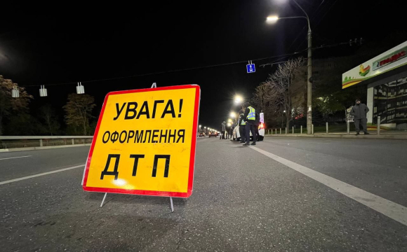 У Волинській області п'яний мотоцикліст влетів у дерево: травмувався пасажир