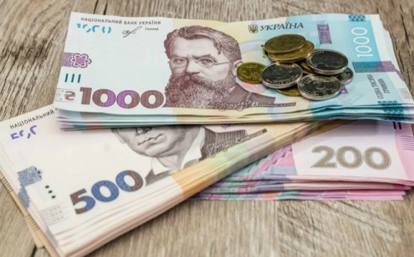 Українцям дали лише 10 днів: кому доведеться повертати соціальні виплати