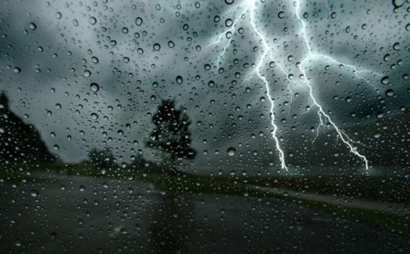 Україну знову накриють потужні зливи та грози: відома дата