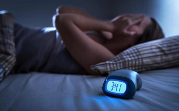 Стало відомо, в який час доби потрібно прокидатися, щоб жити довше