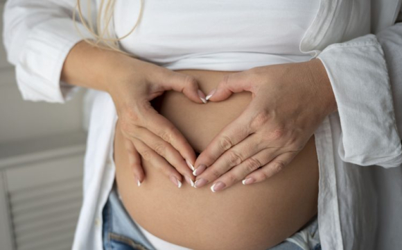 В Україні у вагітних жінок виявили раціацію в організмі: лікарі у паніці