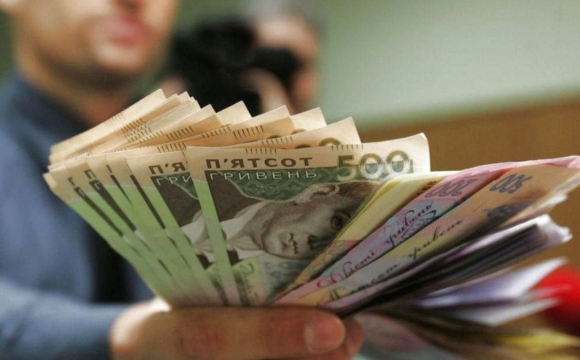 Скільки потрібно заробляти українцям для комфортного життя