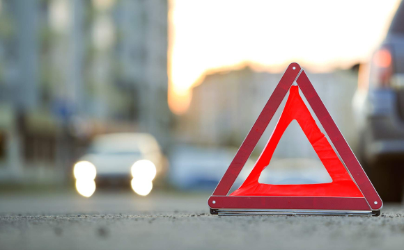 У Луцьку водій, втікаючи від поліції, зіткнувся з двома авто