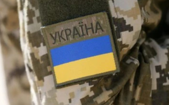 На заході України працівники ТЦК «пакували» чоловіка до буса