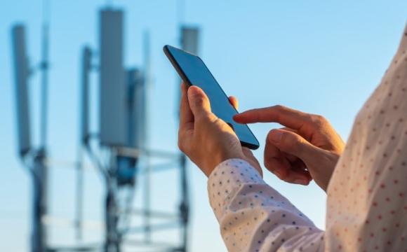 Чи відключатимуть мобільний зв’язок в Україні під час атак РФ