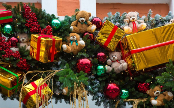 У Луцьку чоловік вкрав оздоблення з фасаду кафе