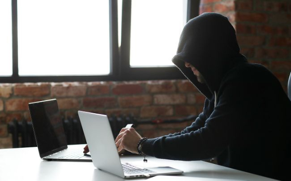 В українців через дзвінки масово крадуть гроші: що робити