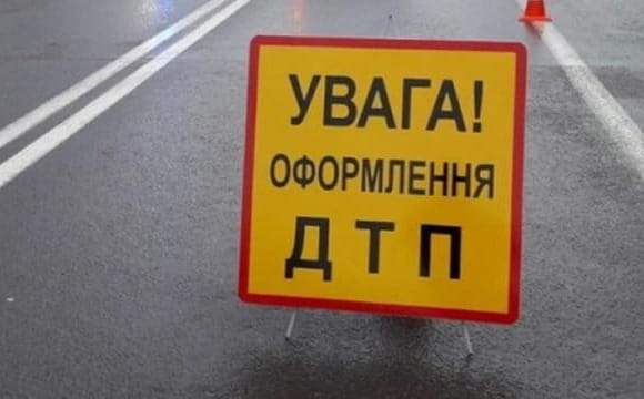 На Волині підліток впав з авто на дорогу: його госпіталізували