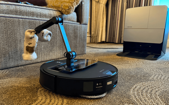 Як у роботах-пилососах Roborock вирішується питання з дистанційним керуванням