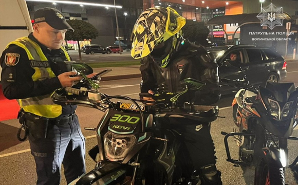 Без документів і знаків: чим закінчилася поїздка на мотоциклі 17-річного лучанина