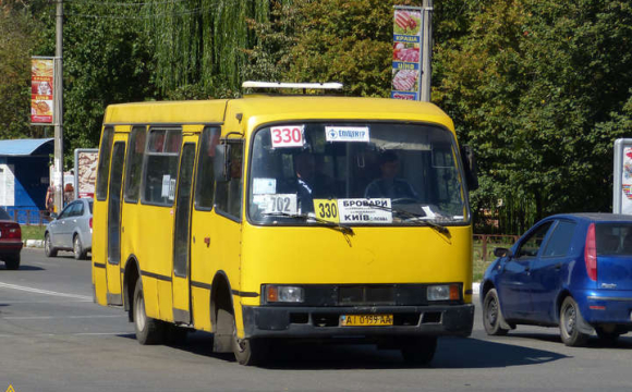 В українському місті водій маршрутки відмовився везти матір загиблого військового