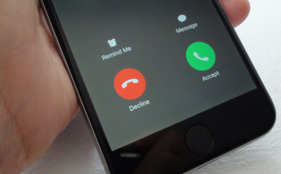 Українцям масово дзвоняють і мовчать у слухавку: що відбувається