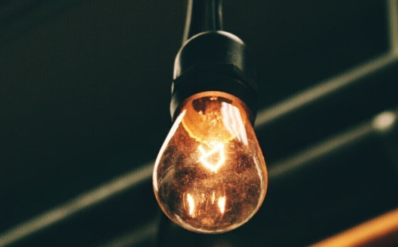 Українцям доведеться жити з графіками відключень світла від 3 до 7 років