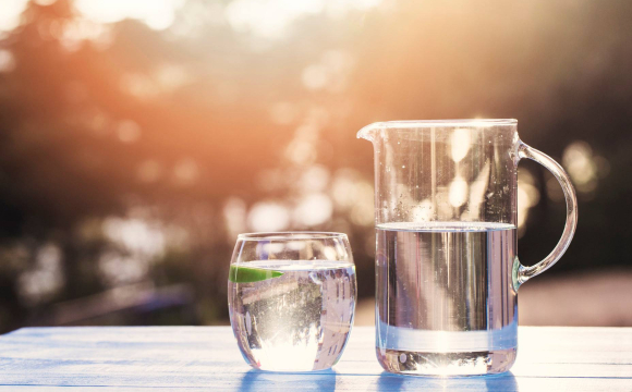 Популярну їжу категорично заборонено запивати водою