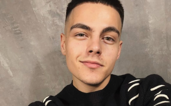 Відомого українського співака запідозрили у романі з Данилком: він відреагував