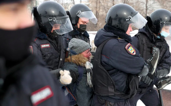 Російська поліція прийшла до шестикласника після його запитання про війну з Україною 