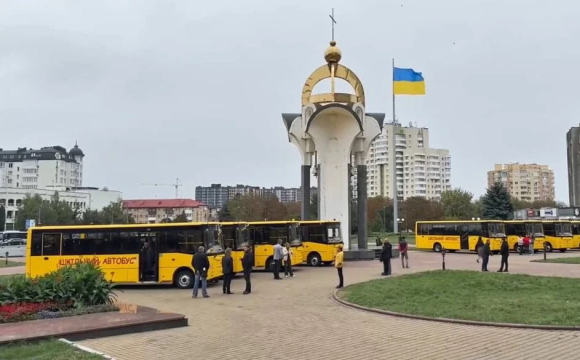 На Волині обласне управління освіти замовило 18 шкільних автобусів на понад 70 мільйонів гривень