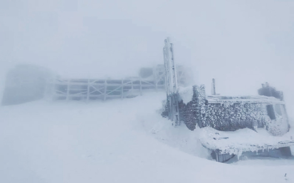 На заході України вирує зима з морозом