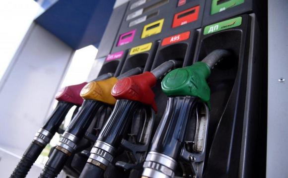 Пальне в Україні різко подорожчало: чи будуть зростати ціни далі