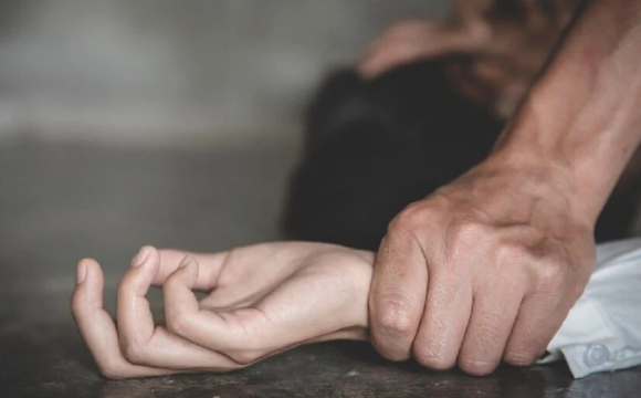 На заході України чоловік згвалтував власну матір