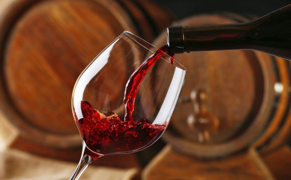 Кому заборонено пити вино