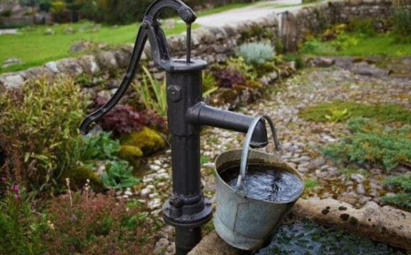 У громаді на Волині виявили небезпечну воду в колонці