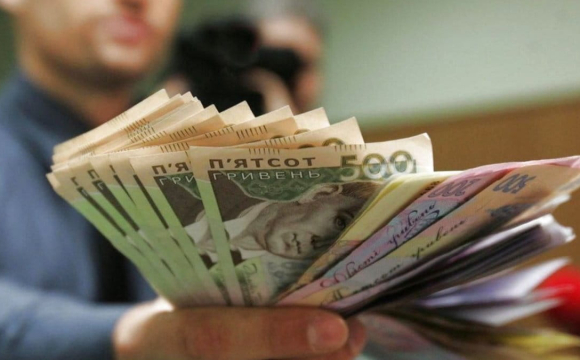 Українцям можуть підняти зарплати на 50%: кого це торкнеться