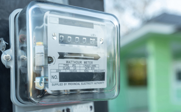 Чому під час відключень світла лічильник продовжує «крутити» кіловати