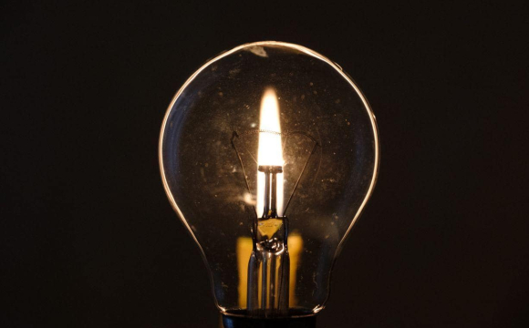 В Україні відключення світла стали коротшими: у чому причина