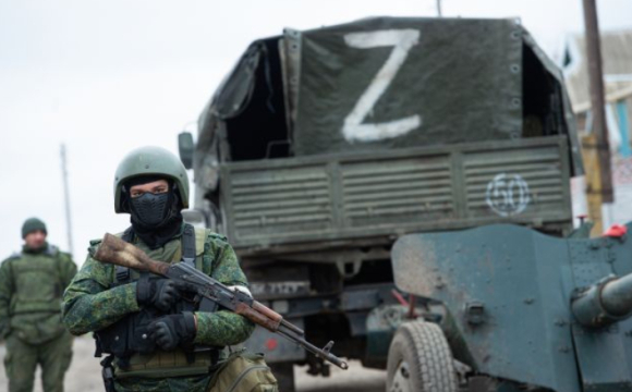 В українському місті зафіксували переміщення військових колон росіян