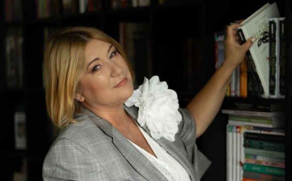 Під час нічної атаки РФ було зруйновано будинок відомої продюсерки 